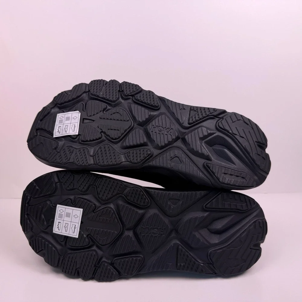 Hoka One One Arahi 9 Running Shoe Men Sz 10D Black/Black 1176531 BBLC Sample